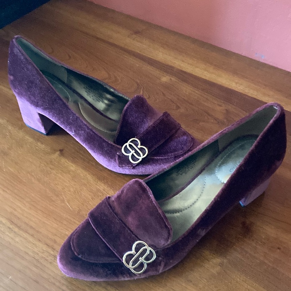 Elegant Velvet Loafers in Rich Purple Bandolino 8M